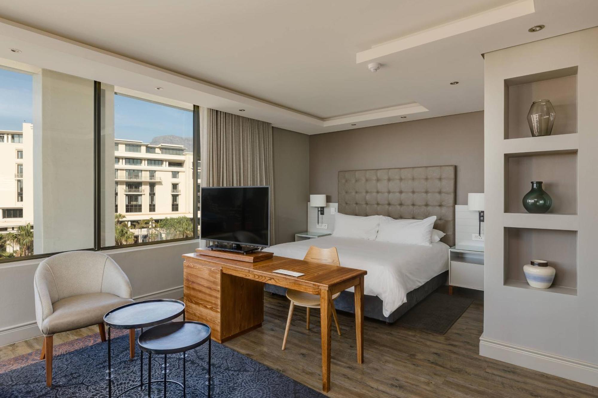 Protea By Marriott Waterfront Breakwater 3*