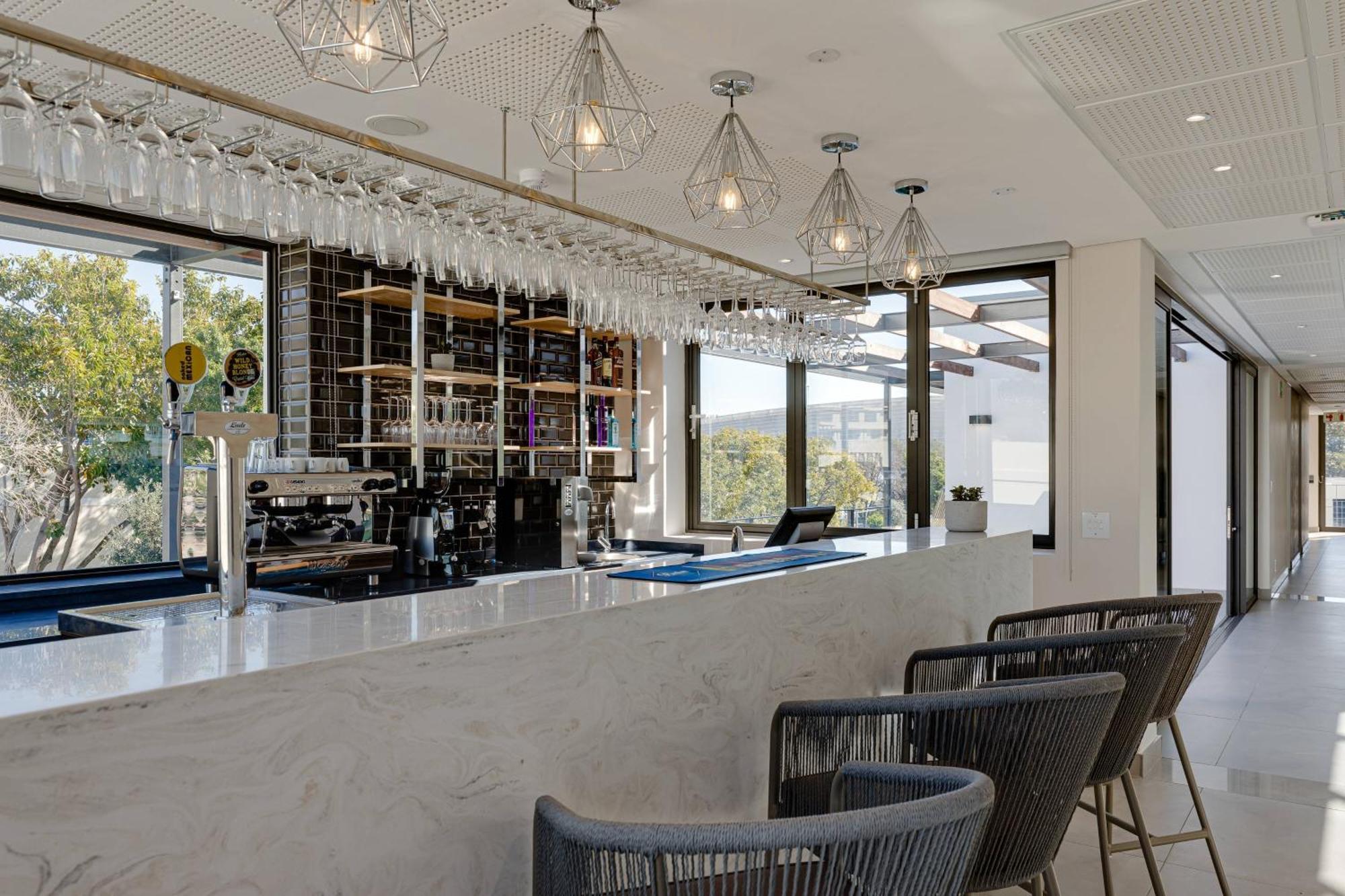 Protea By Marriott Waterfront Breakwater 3* Cape Town